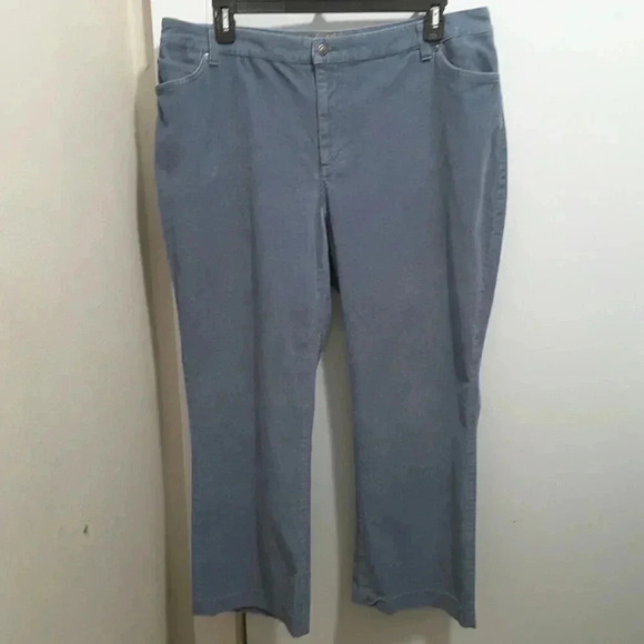 St. John's Bay woman Boot Cut 20W Average - Picture 1 of 8